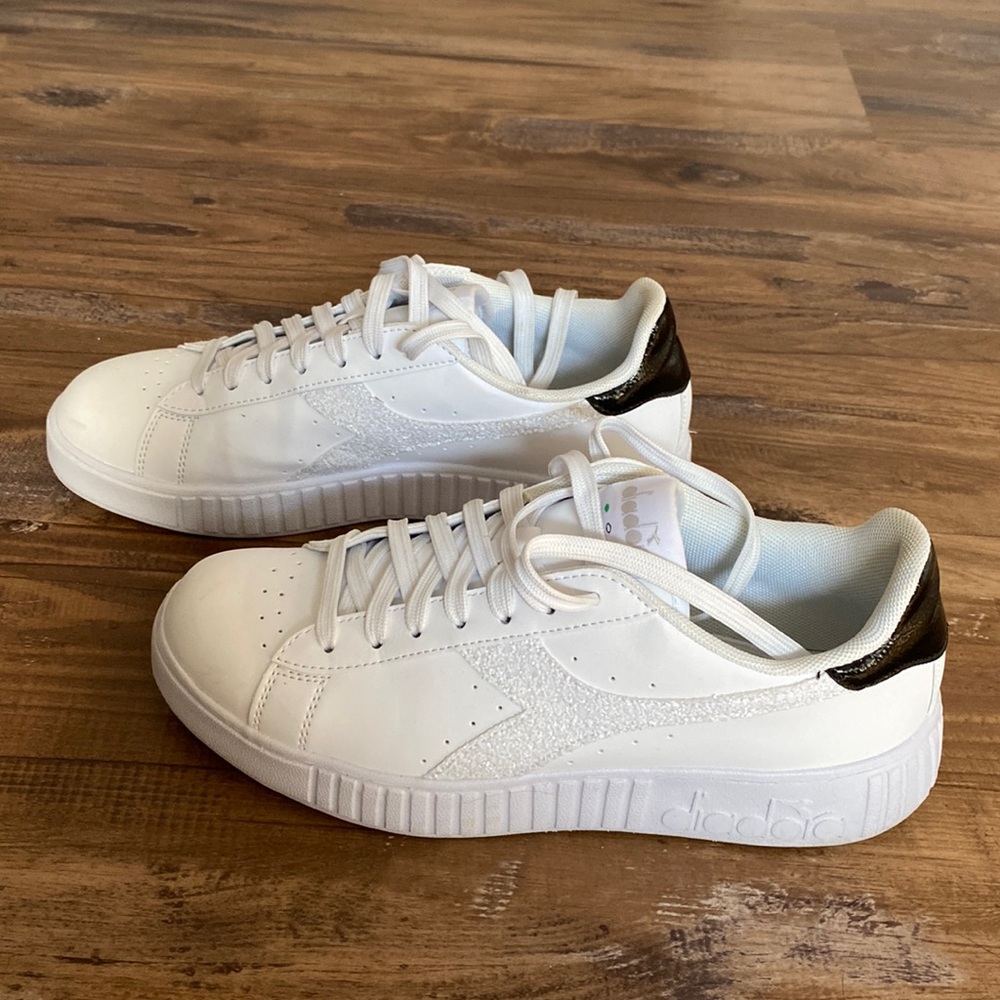Diadora Women's White and Black Italian Leather Sneakers. Size 8